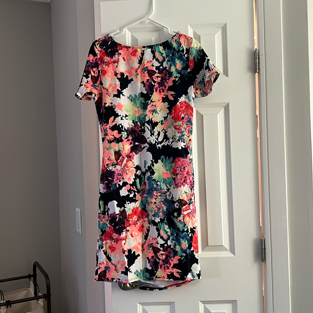 Floral maternity dress